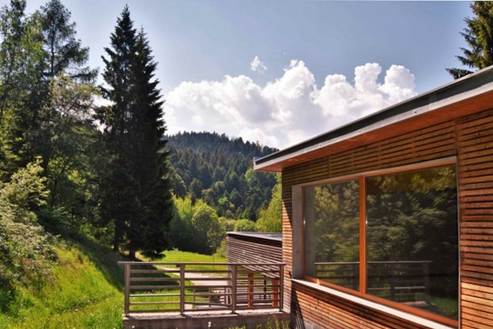 CASA-SANTEL-esterno-vista-bosco
